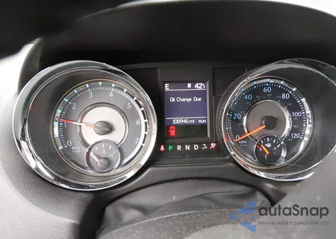 2014 Chrysler Town & Country Touring z USA, uszkodzony, nr VIN 2C4RC1BG8ER195132